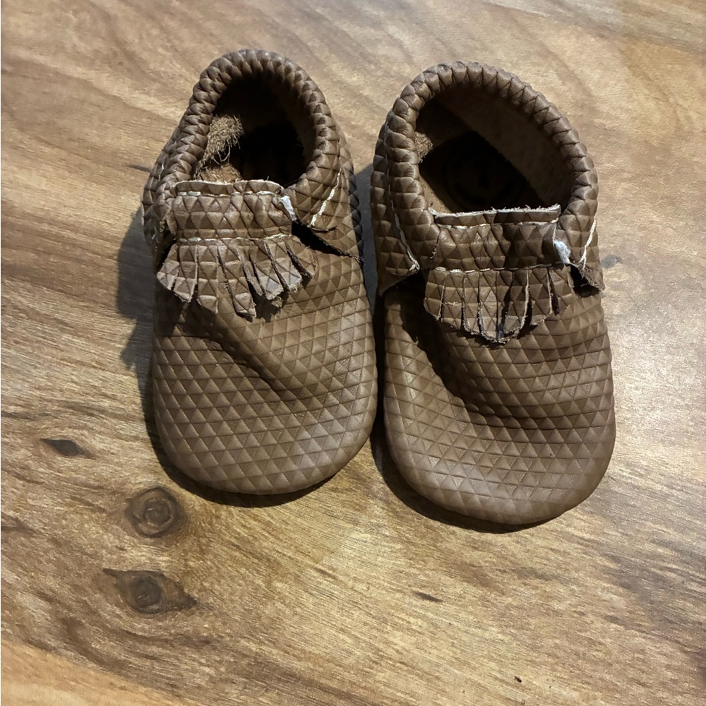 Freshly Picked Textured Brown Kids Moccasins